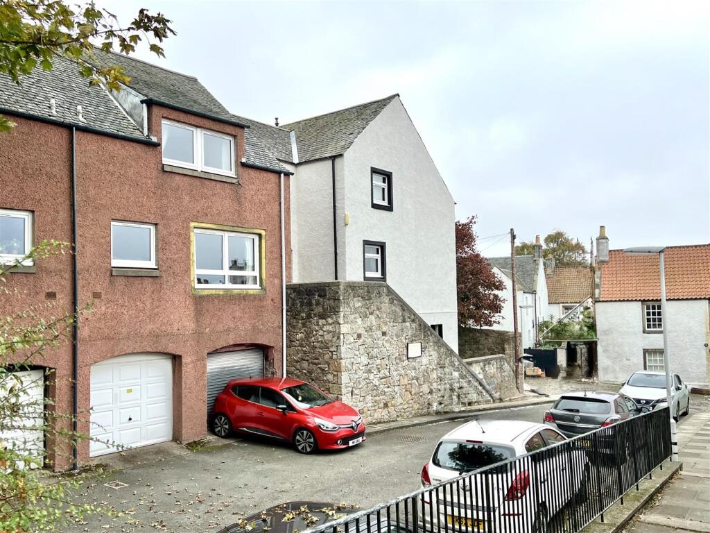 Macdonalds Lands, Culross