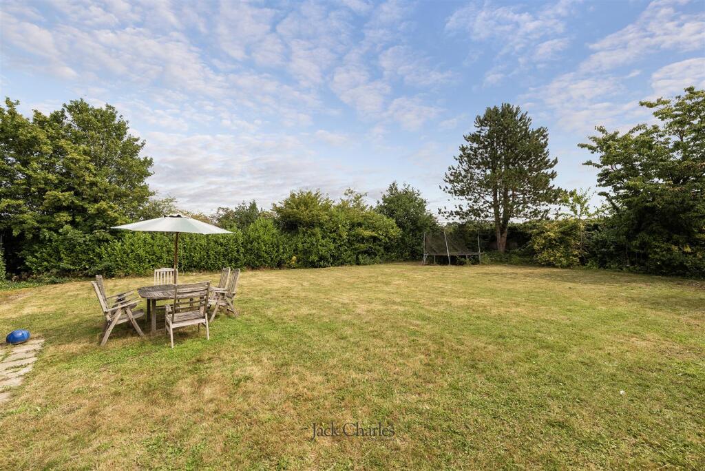 The Old Stables, Knotley Hall, TN11 8JH 005.jpg