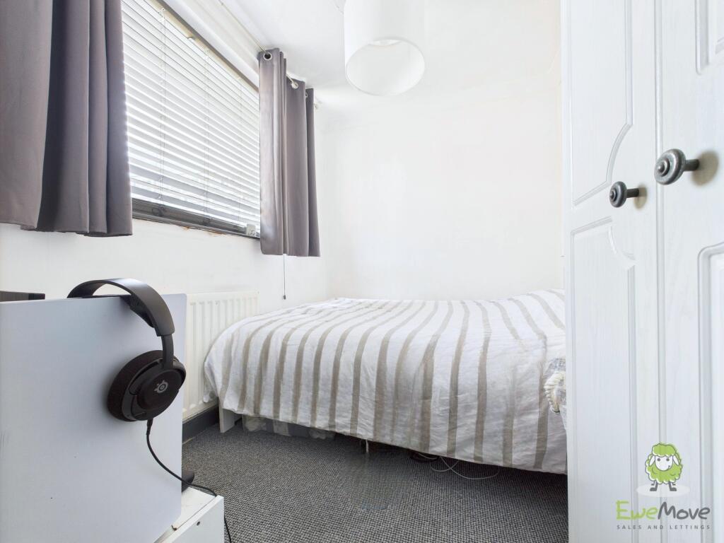 CAM01543G0-PR0137-STILL057