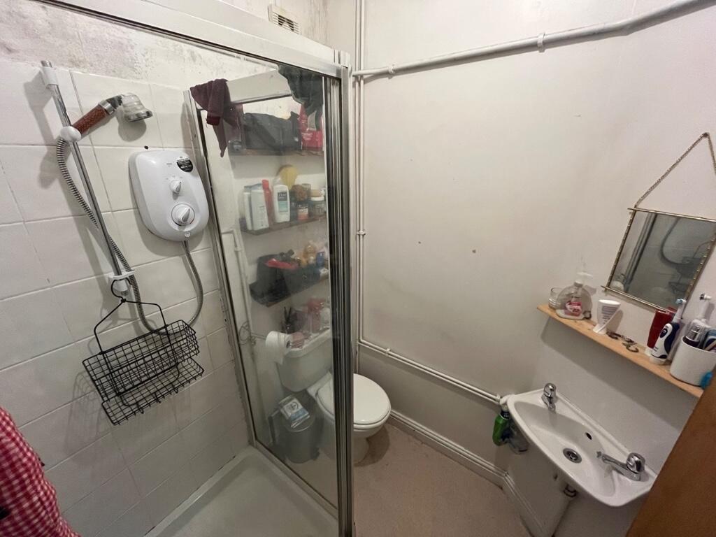 Shower room.jpeg