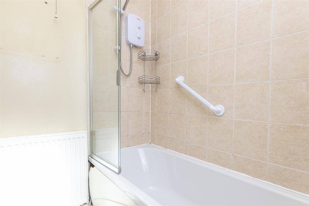 Bramleys Estate Agents - The Crescent - New Mill (