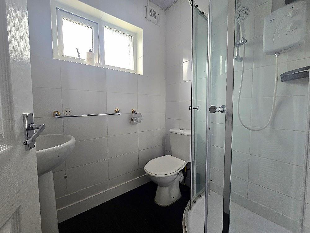 Butlin Road, Holbrooks - Shower Room.jpg