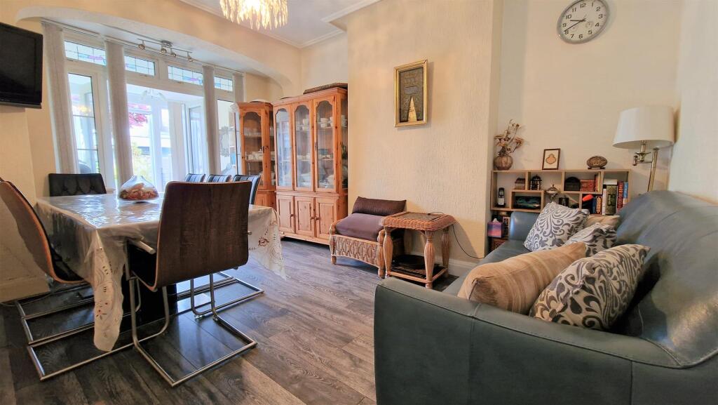 Dining Room.jpg