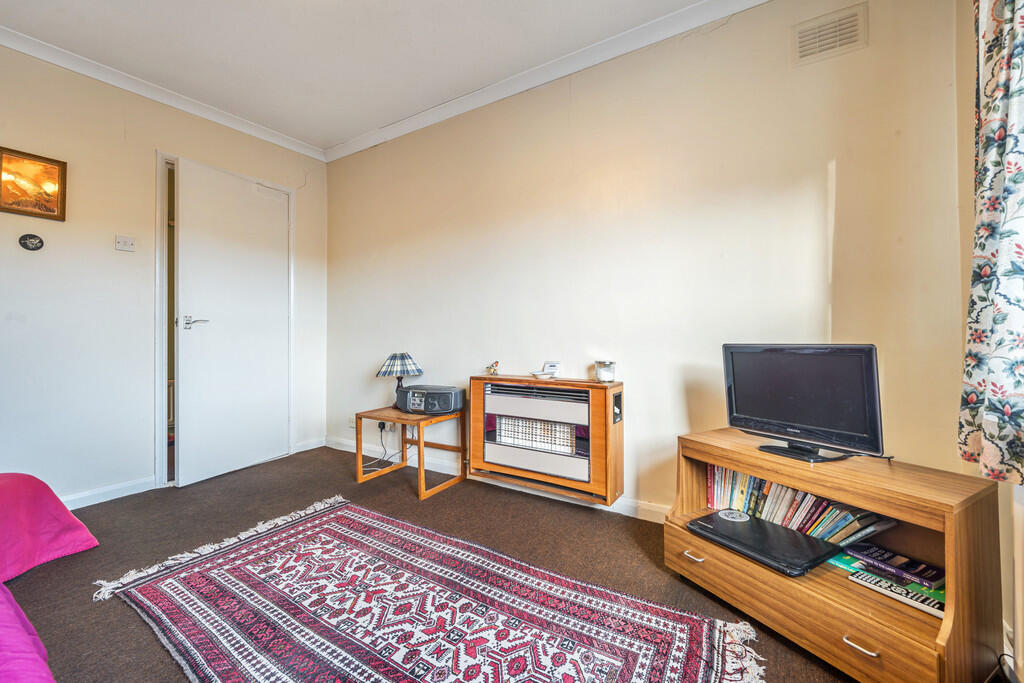 Living / Dining R...