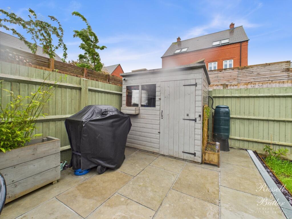 CAM02127G0-PR0292-STILL025