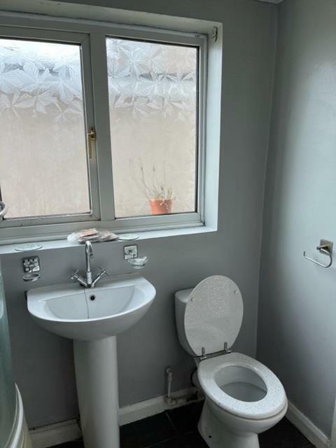 Bathroom1.jpg