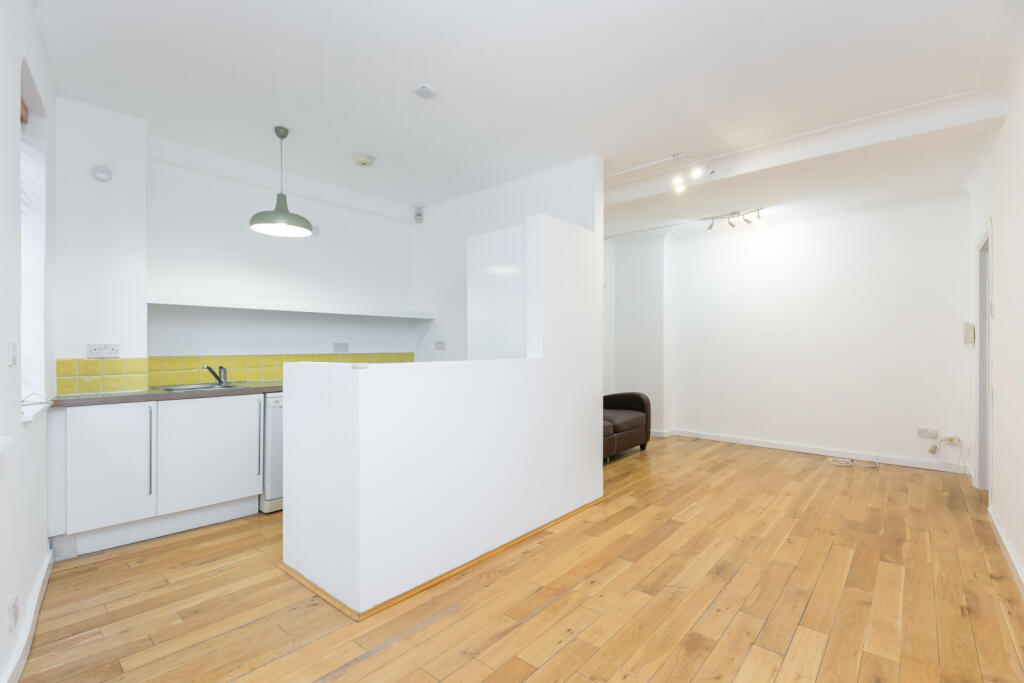 Kitchen/Reception