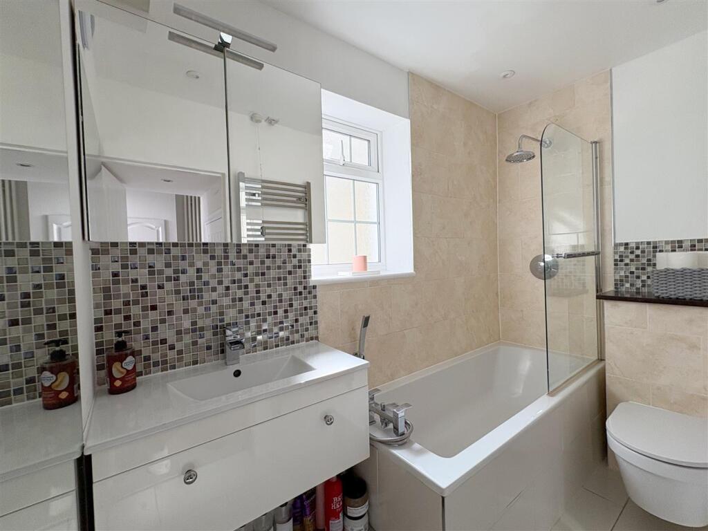 Downstairs bathroom.jpg