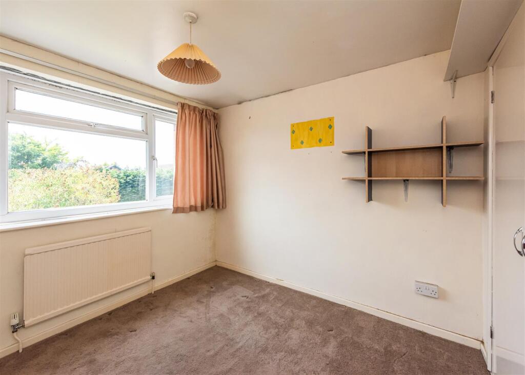 209 Common Road-Bedroom 3.jpg