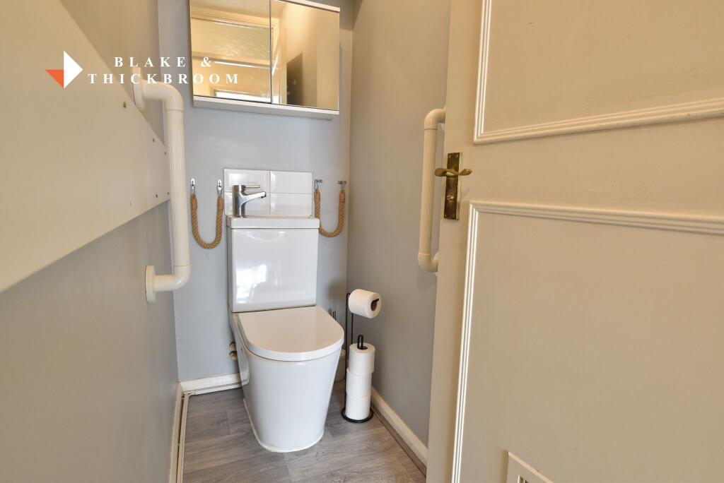 SEPARATE WC