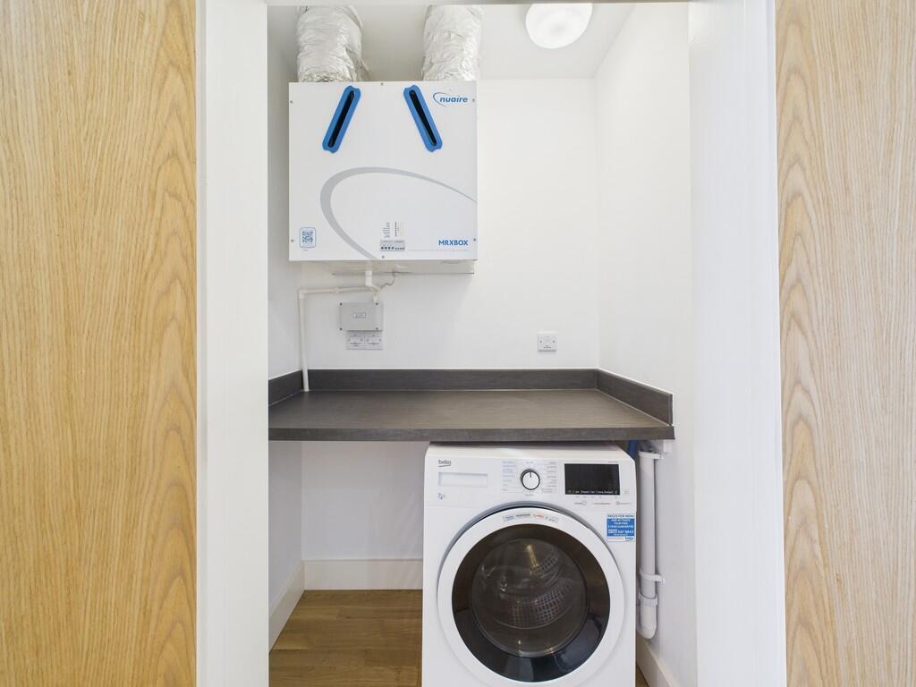 CAM02089G0-PR0577...