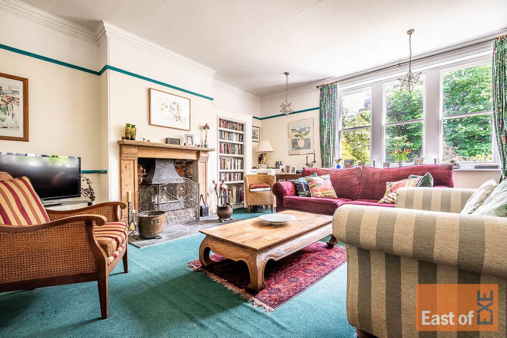 Victoria House - ...