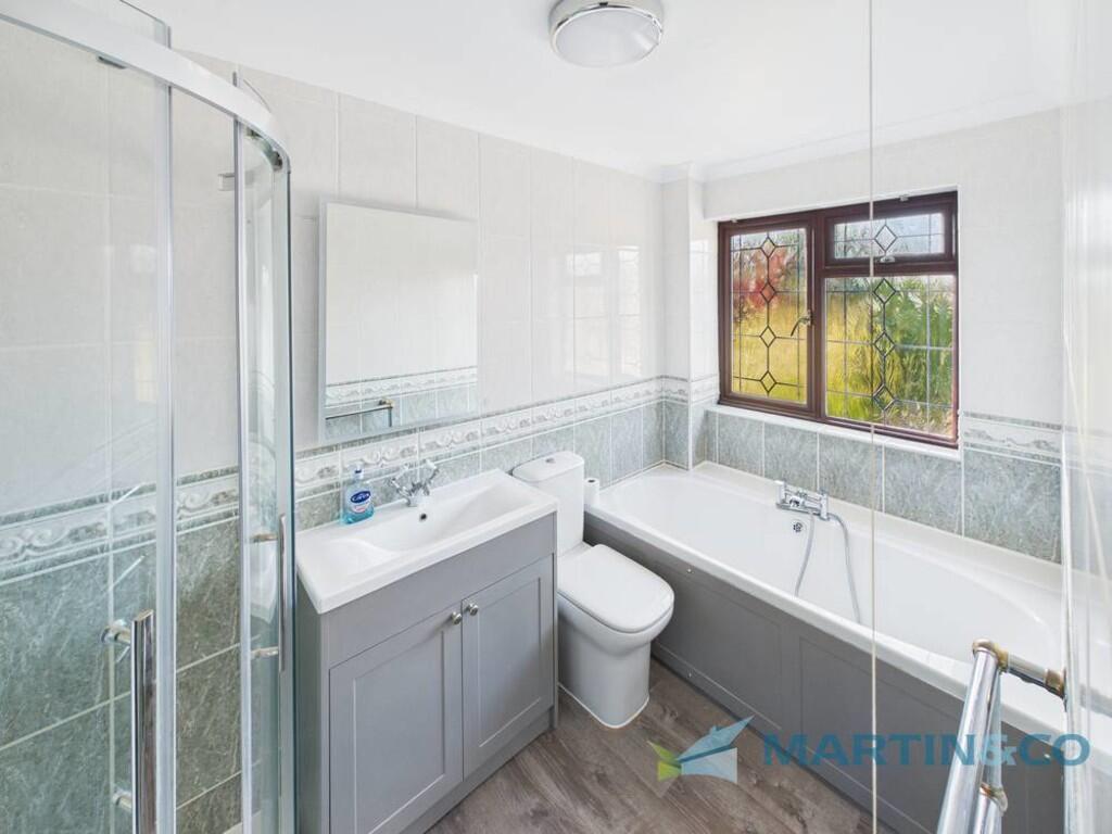 CAM02145G0-PR0077...