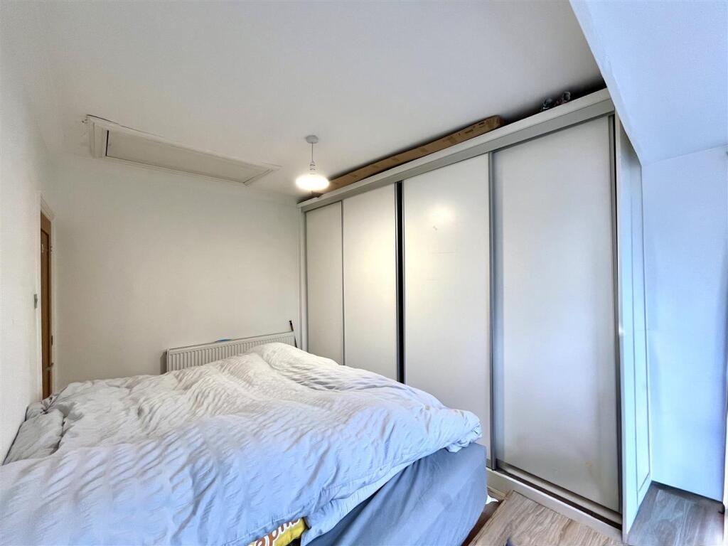 Bedroom 2 Aspect 2