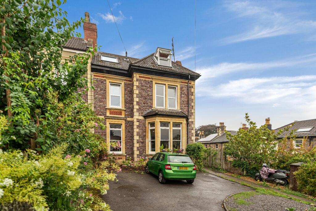 Flat 1, 46 Archfield Road15.jpg