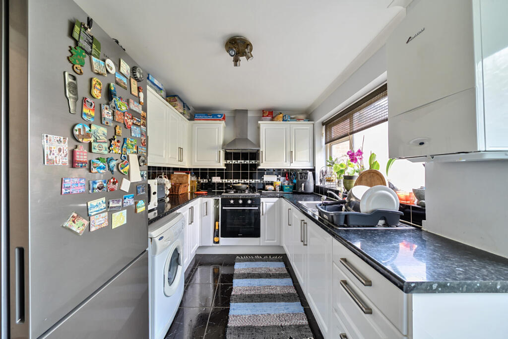 1315405-8-685c2c9...