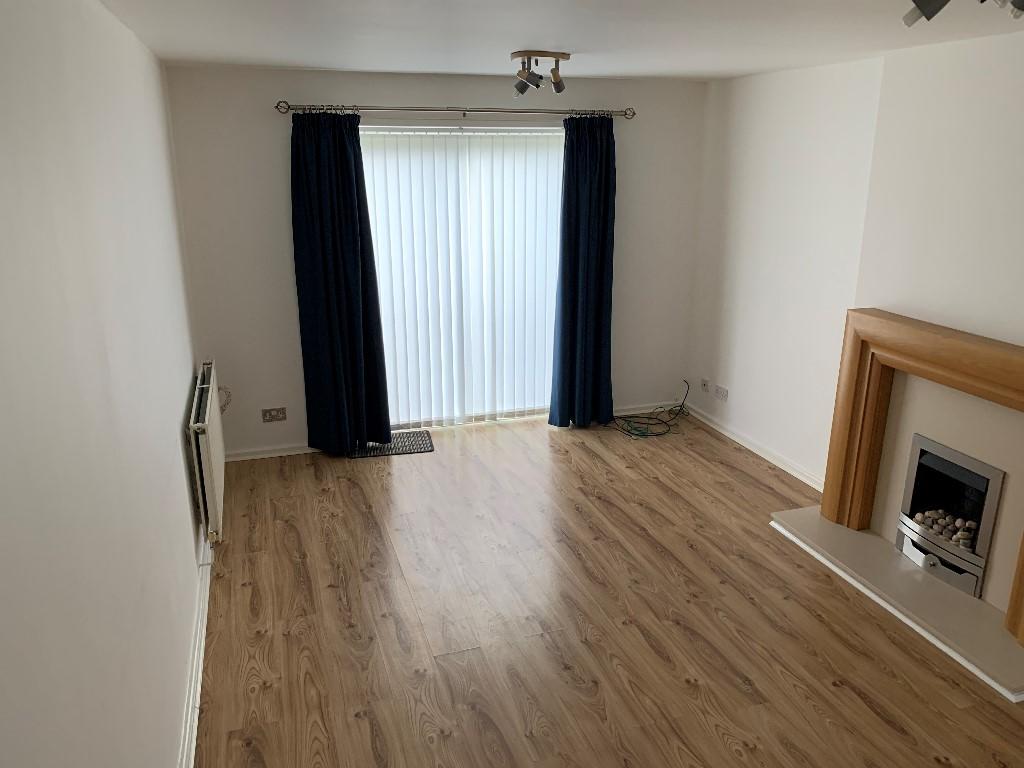 Living room (a)
