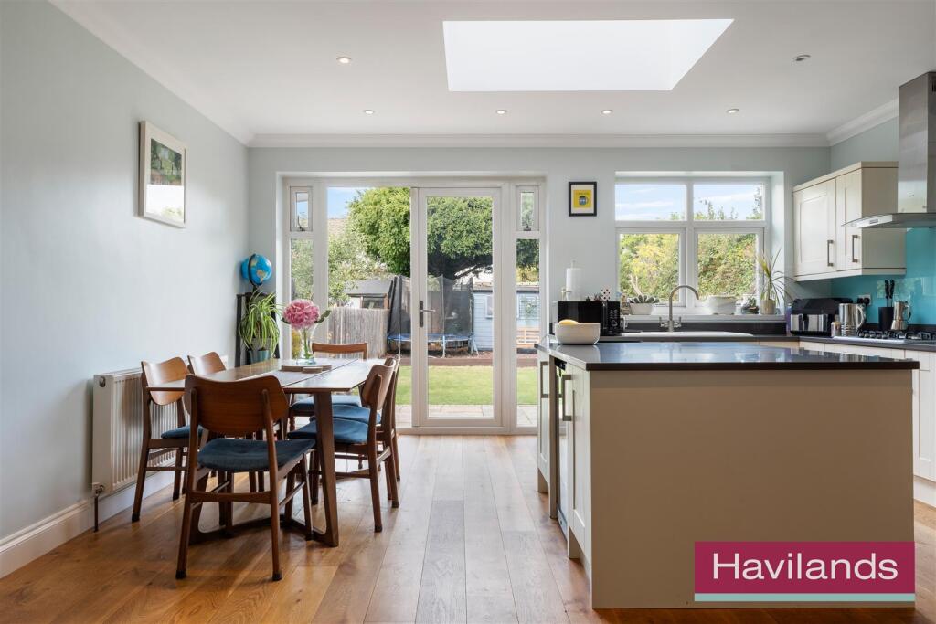 Oaktree Avenue-13.jpg