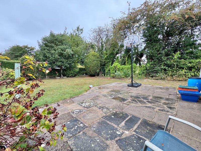 Patio to garden