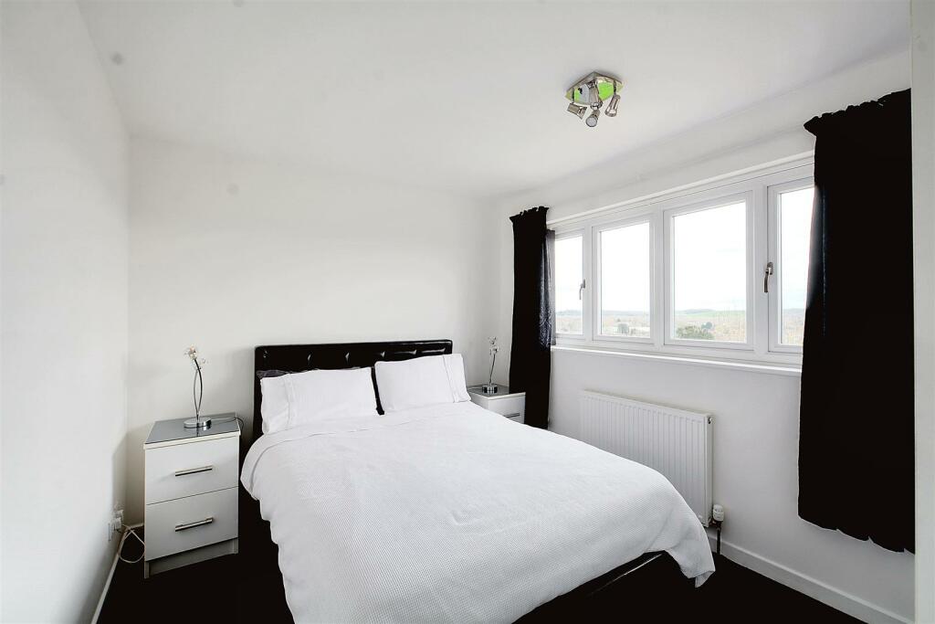 DSC_4315bed 1bed 2.jpeg