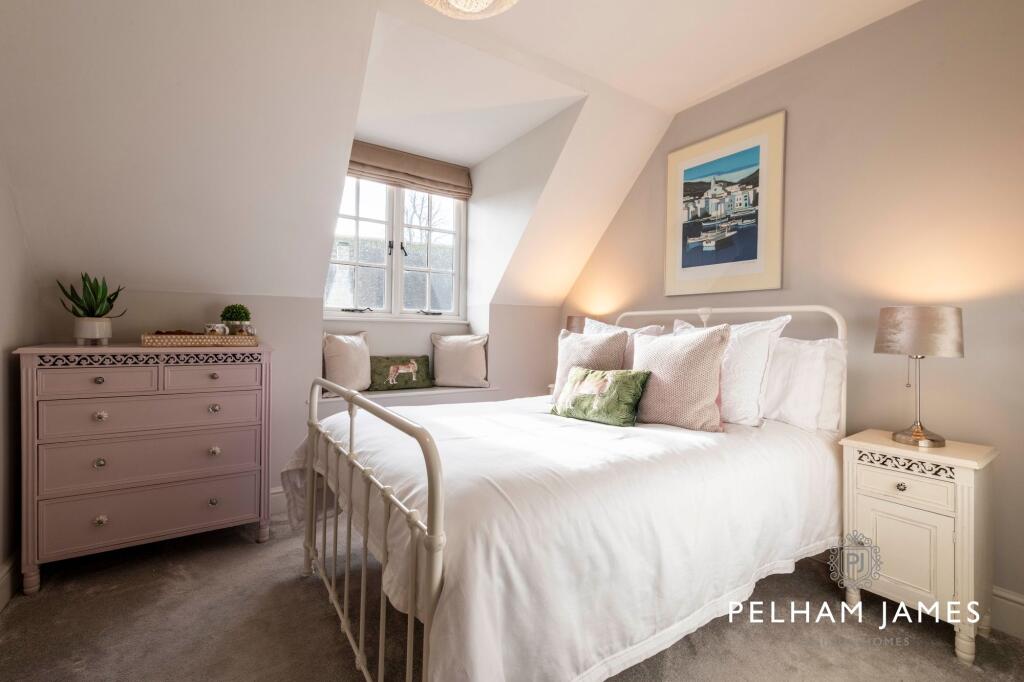 Third Bedroom, The Engine House Cour D'Honneur, Burley
