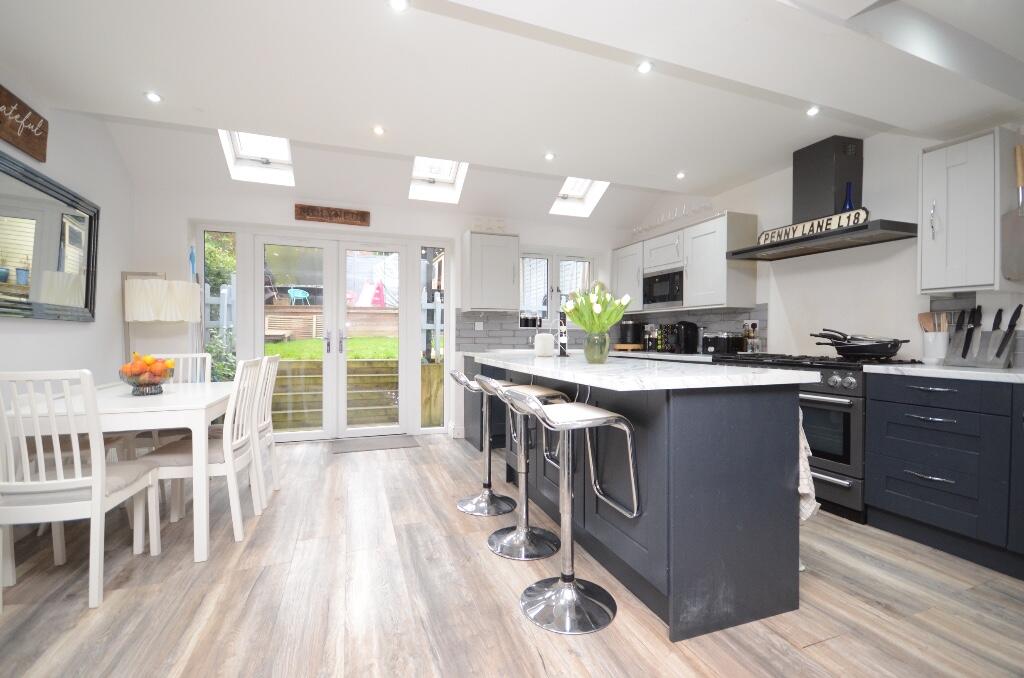 Open plan breakfast 