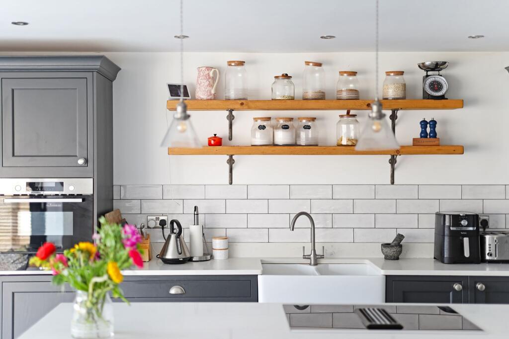 Kitchen / Dining