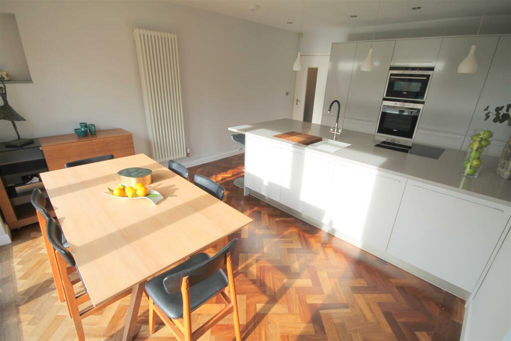 PC Dining Kitchen.JPG