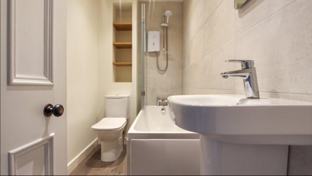 Screenshot 2025-10-15 at 23.53.54