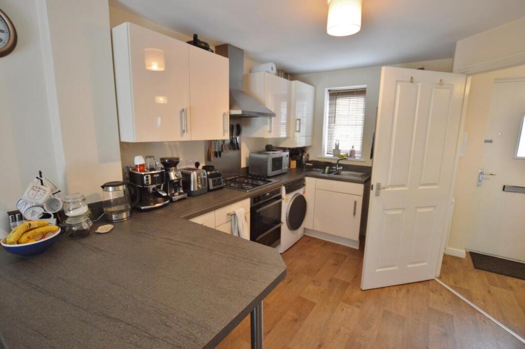 Open Plan Kitchen and Lounge