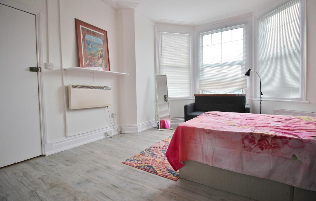 High Road, Whetstone N20