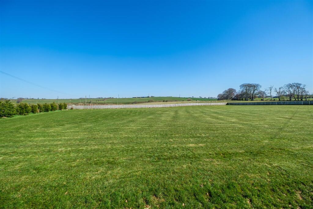 Braehead Farm-102.jpg