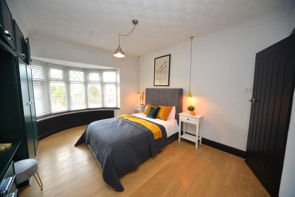Bed 1 2.JPG