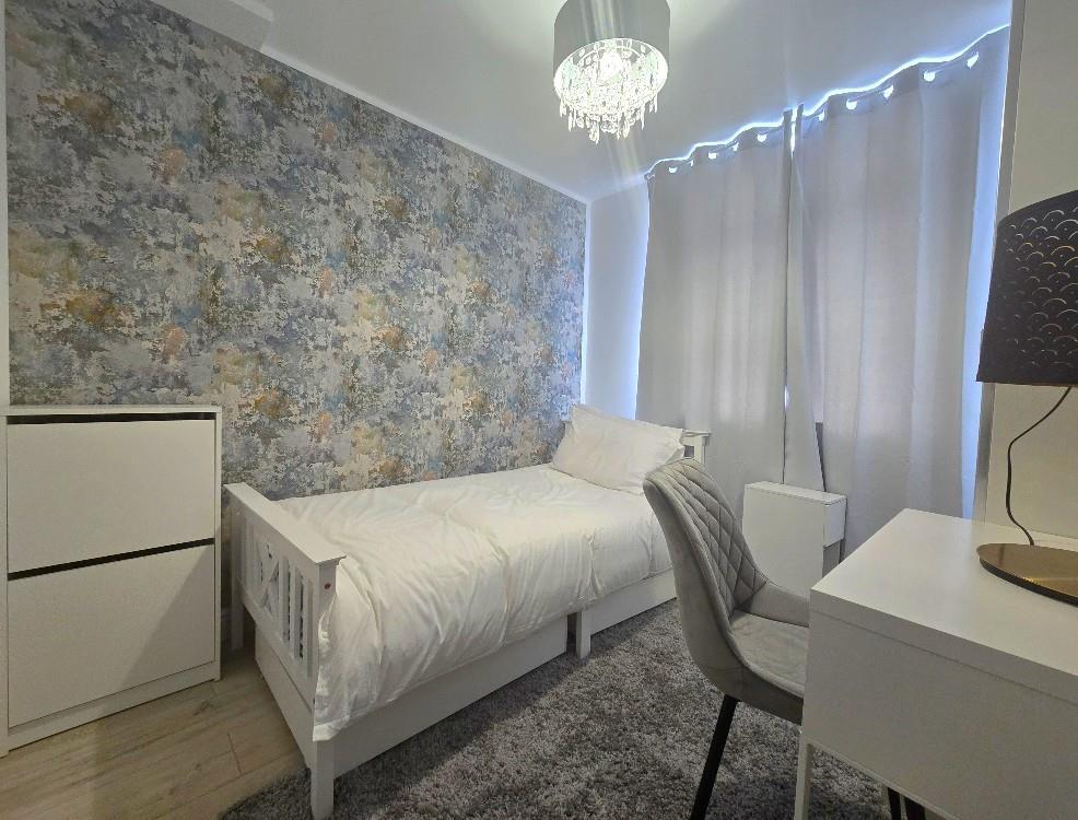 Lansdowne Street, Hillfields - Room 1