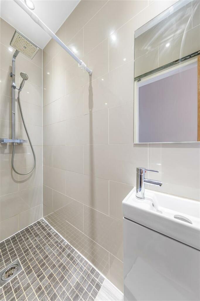 Shortlands Road, E10