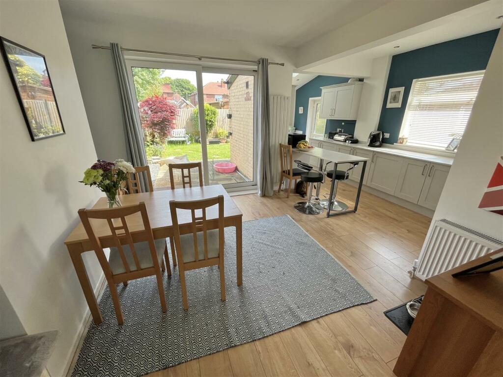 Dining Room.jpg