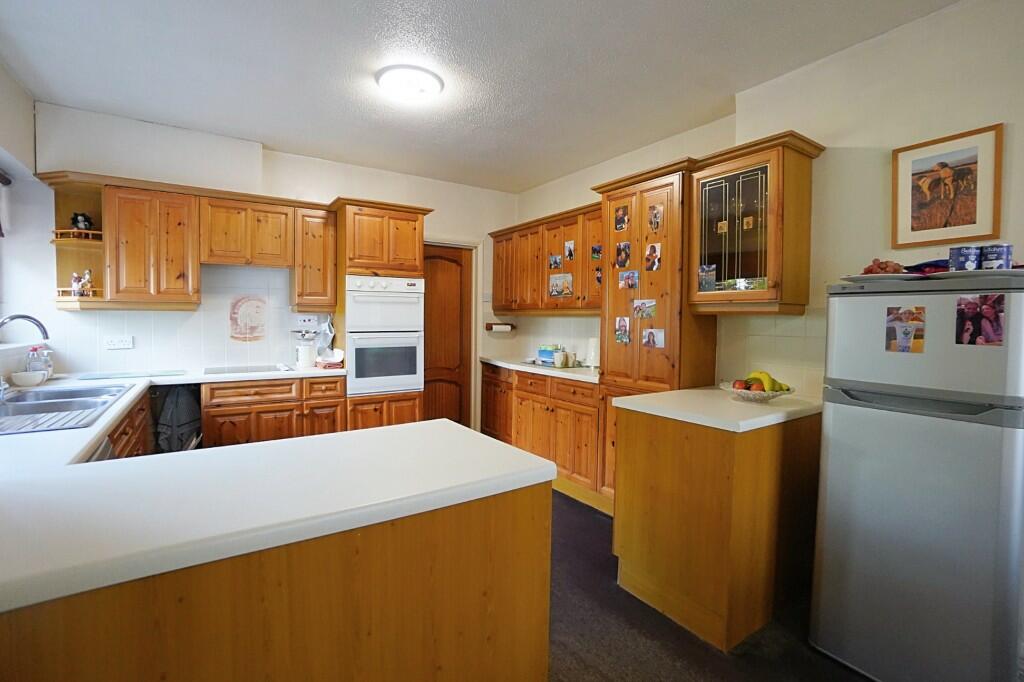 Kitchen dining rm