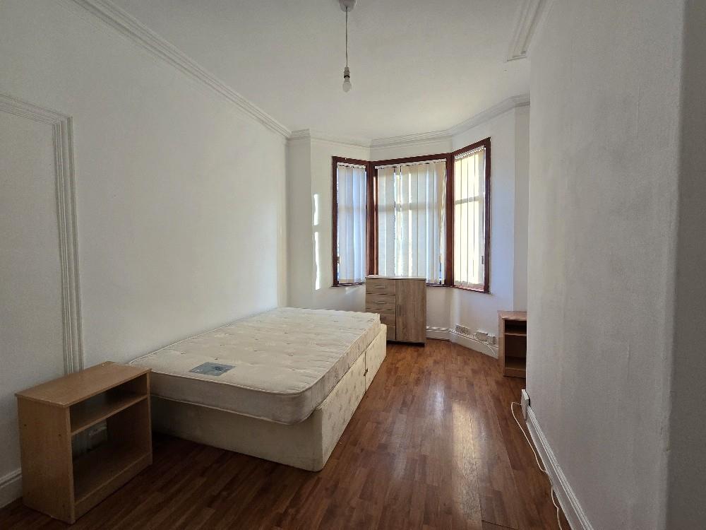 Hugh Road, Stoke - Bedroom