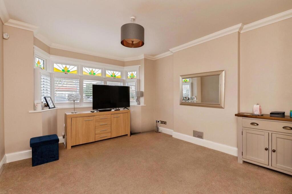 Lounge/Bedroom One