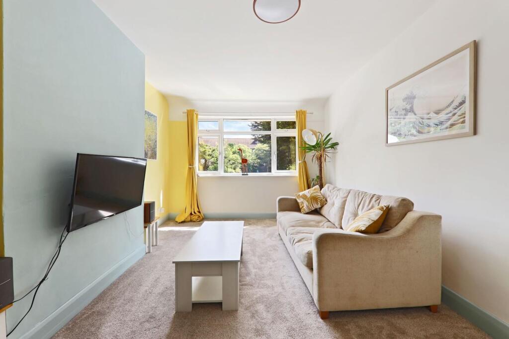 04-01abJHPropWorld - 43 Meadowview Road - 12 (1)-m