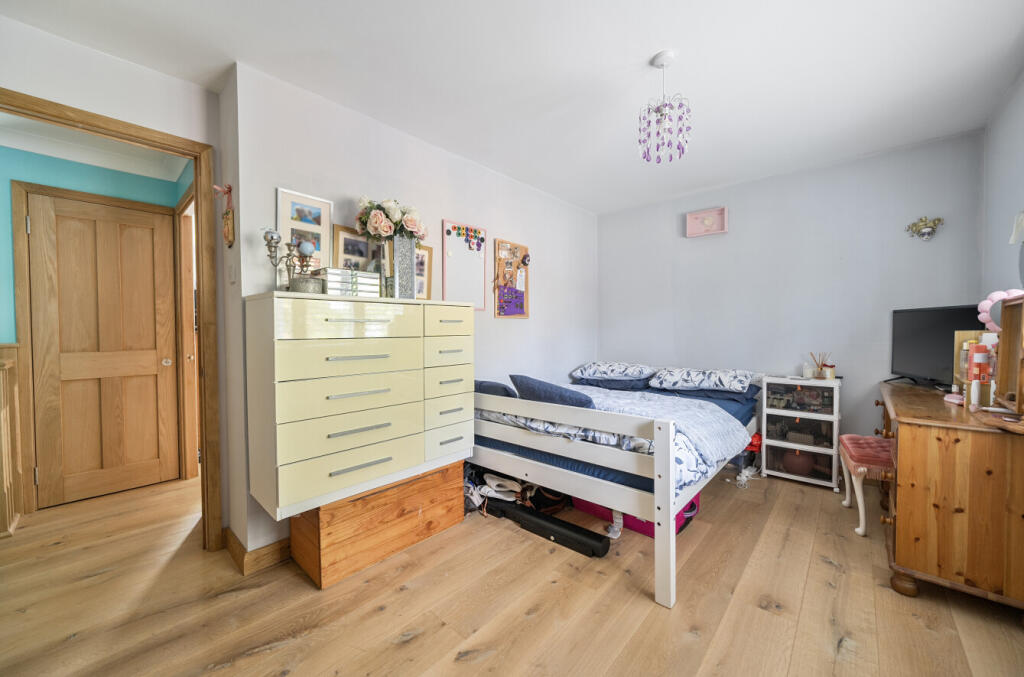 1349513-10-68c169...