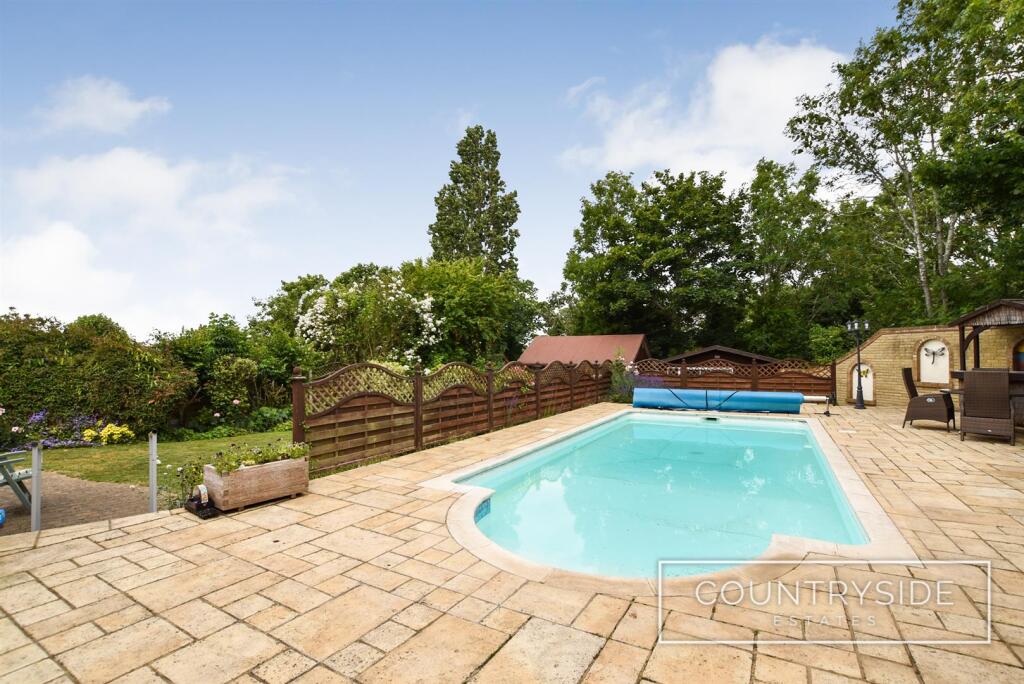 Heated Swimming Pool