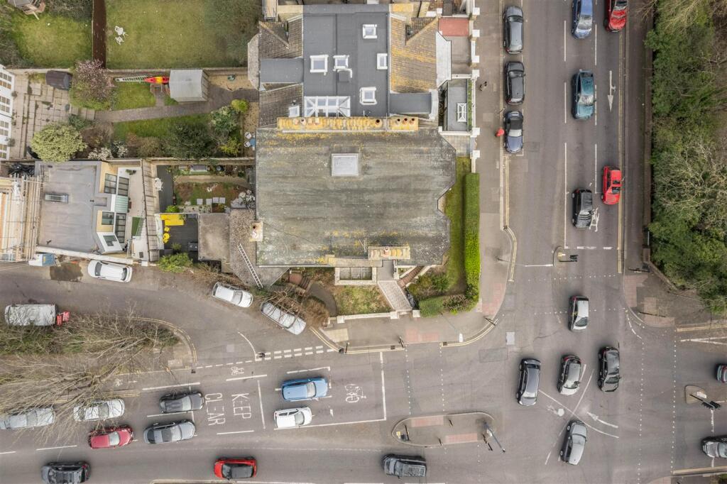 Flat 1, 76 The Drive -24.jpg