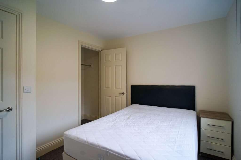 Flat_3_St_James_Row