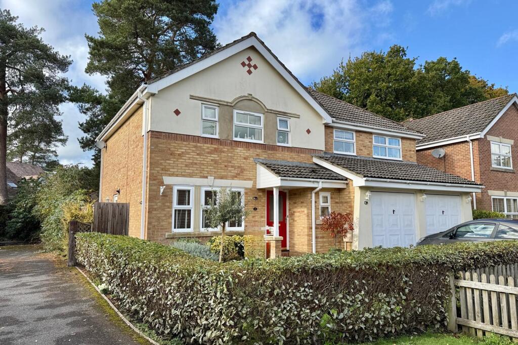 FIVE BEDROOM FAMILY HOME IN VERWOOD