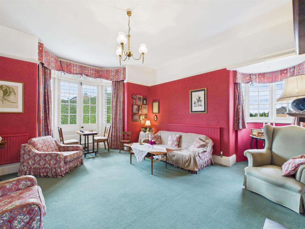 SITTING ROOM