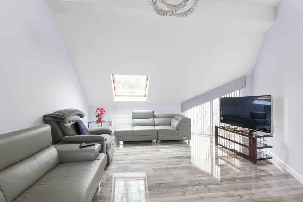 SITTING ROOM DINING ROOM AND KITCHEN
