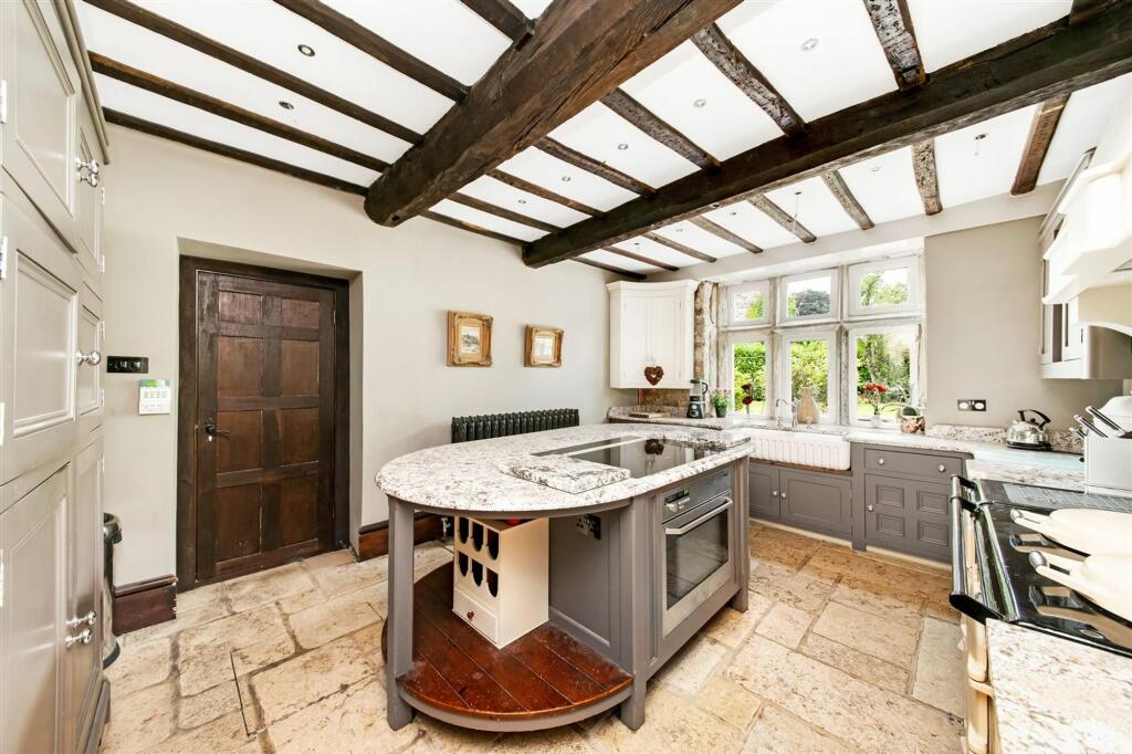 BREAKFAST KITCHEN
