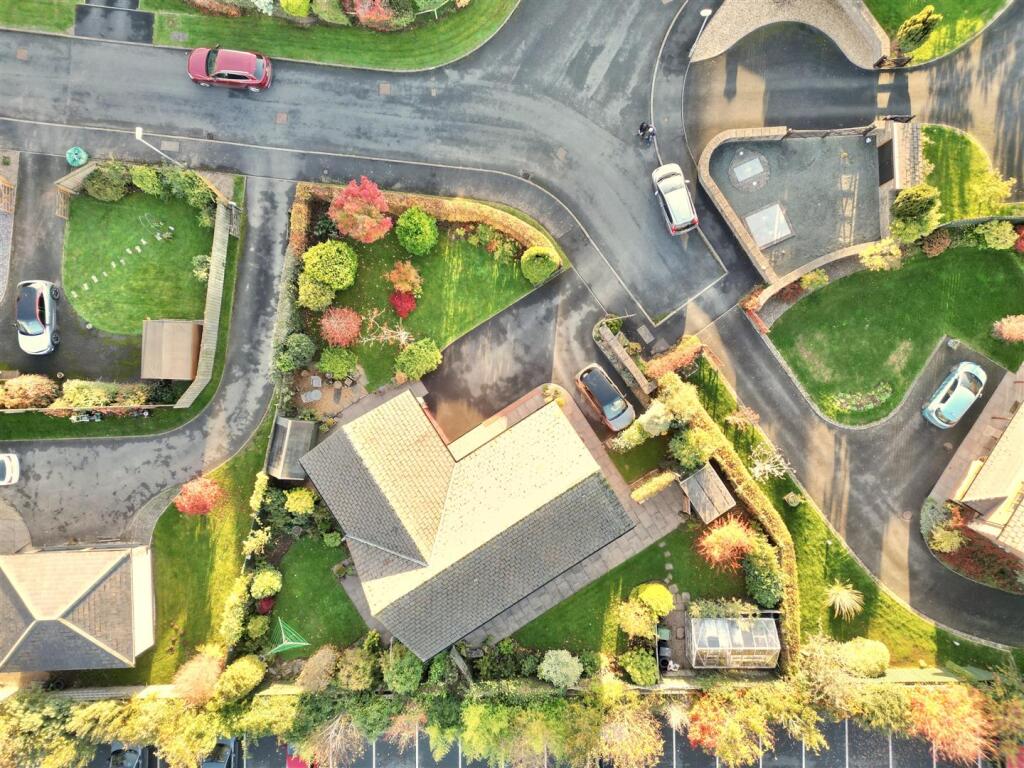 dji_fly_20251030_035810_506_1761757265234_photo.JP