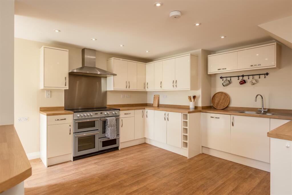 Feather Cottage Kitchen Sitting Dining Room-5.jpg